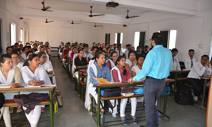 Shree Shamalaji Homeopathic Medical College, Hospital & Research Institute Godhra hostel photo 8